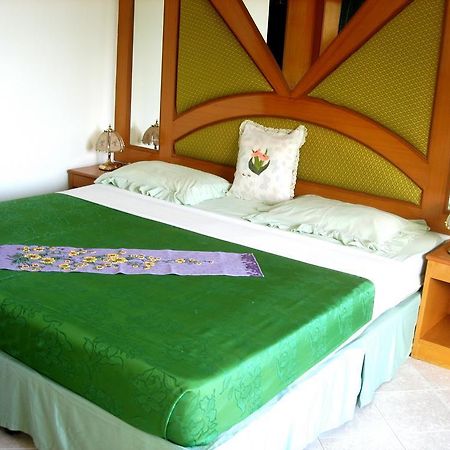 Waree'S Guesthouse Phuket Eksteriør bilde
